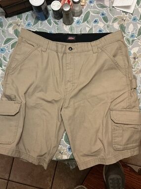 Dickies shorts size 36